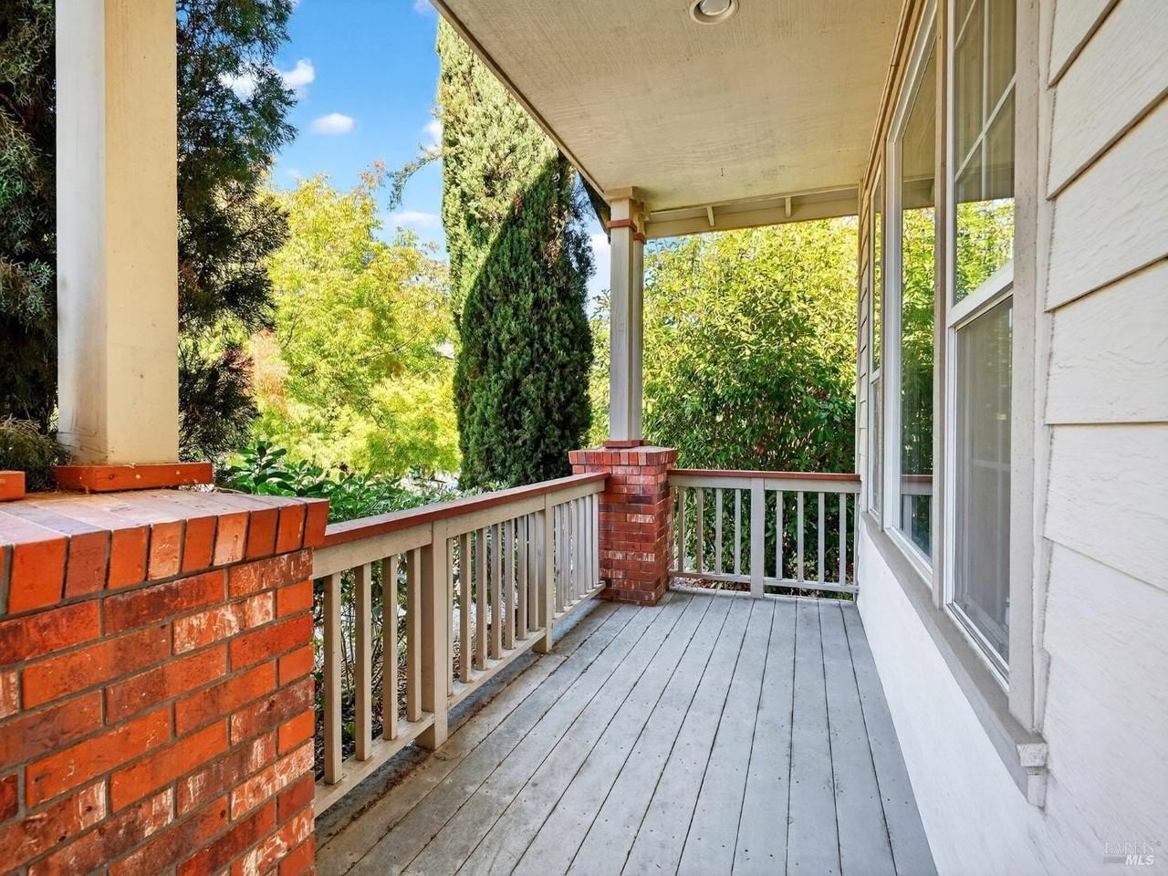 5794 Owl Hill Ave - Photo 3 of 50
