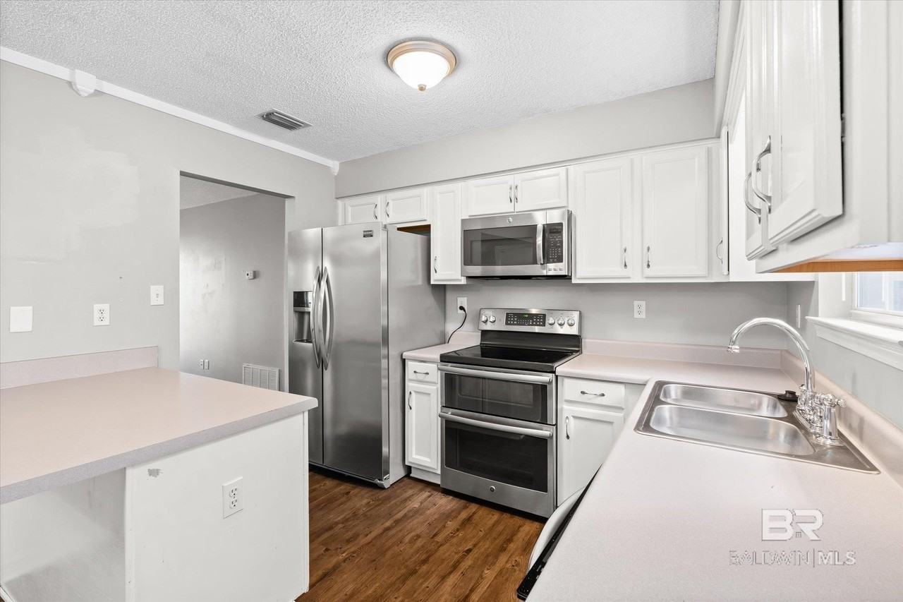 16216 Pointer Dr - Photo 7 of 20