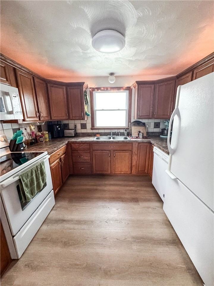 101 Pittsford St - Photo 7 of 18