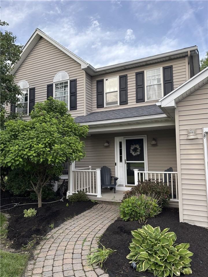 390 Everwild Ln - Photo 2 of 35