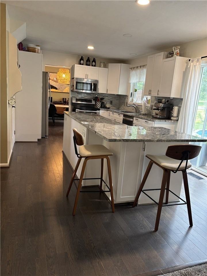 390 Everwild Ln - Photo 3 of 35