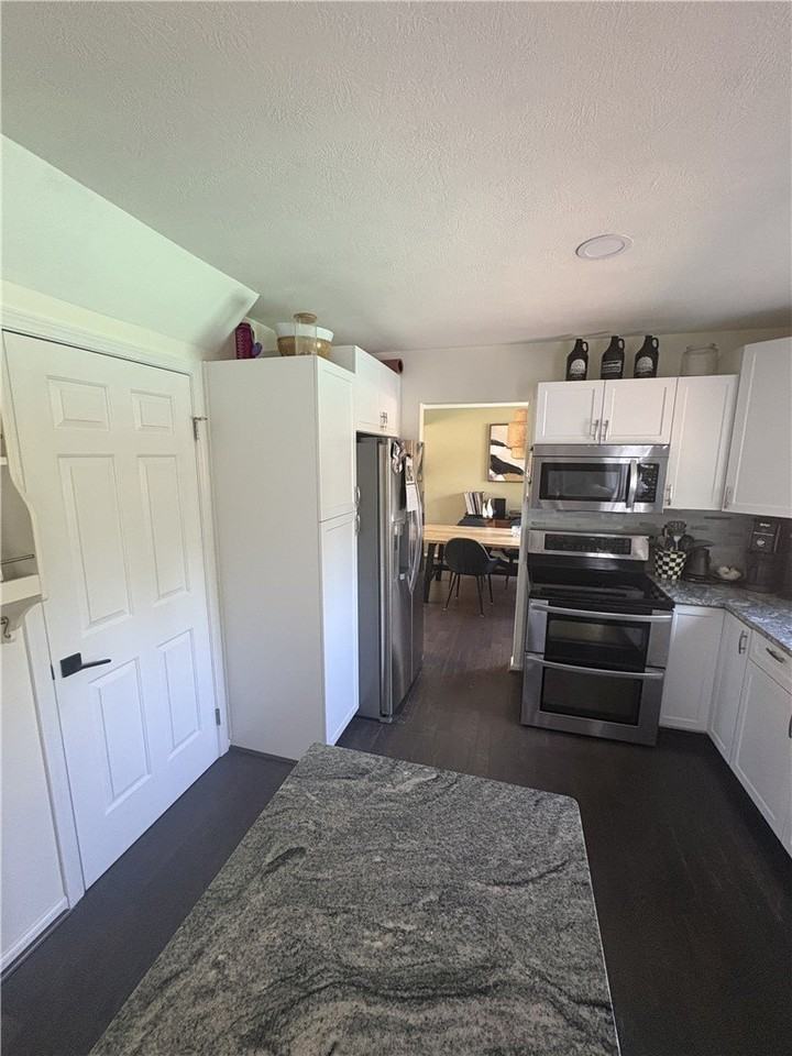 390 Everwild Ln - Photo 6 of 35