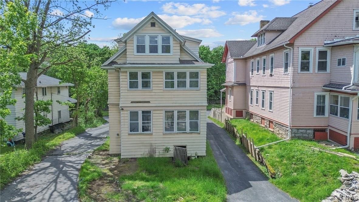 944 Bellevue Ave - Photo 4 of 15