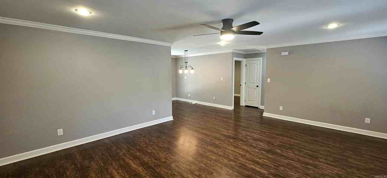 6070 Allwood Dr - Photo 4 of 21