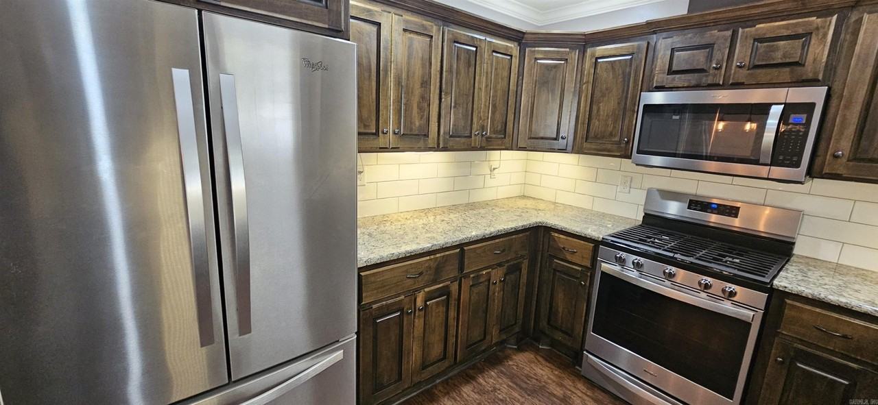 6070 Allwood Dr - Photo 6 of 21