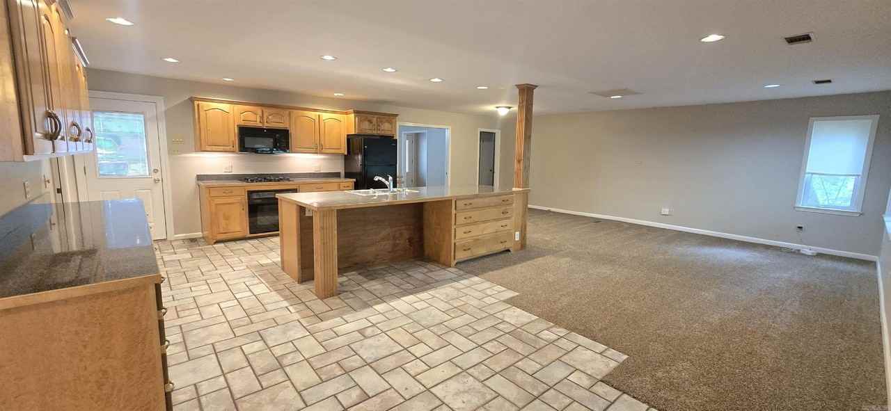 1700 Northwood Rd - Photo 3 of 19