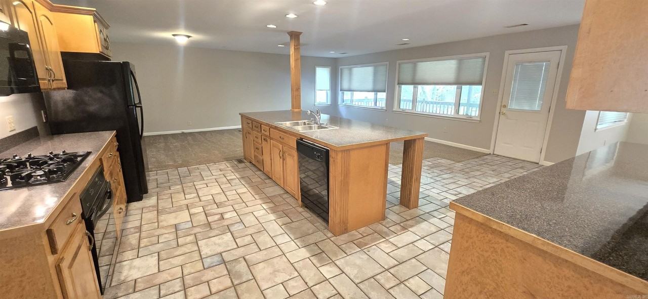 1700 Northwood Rd - Photo 4 of 19