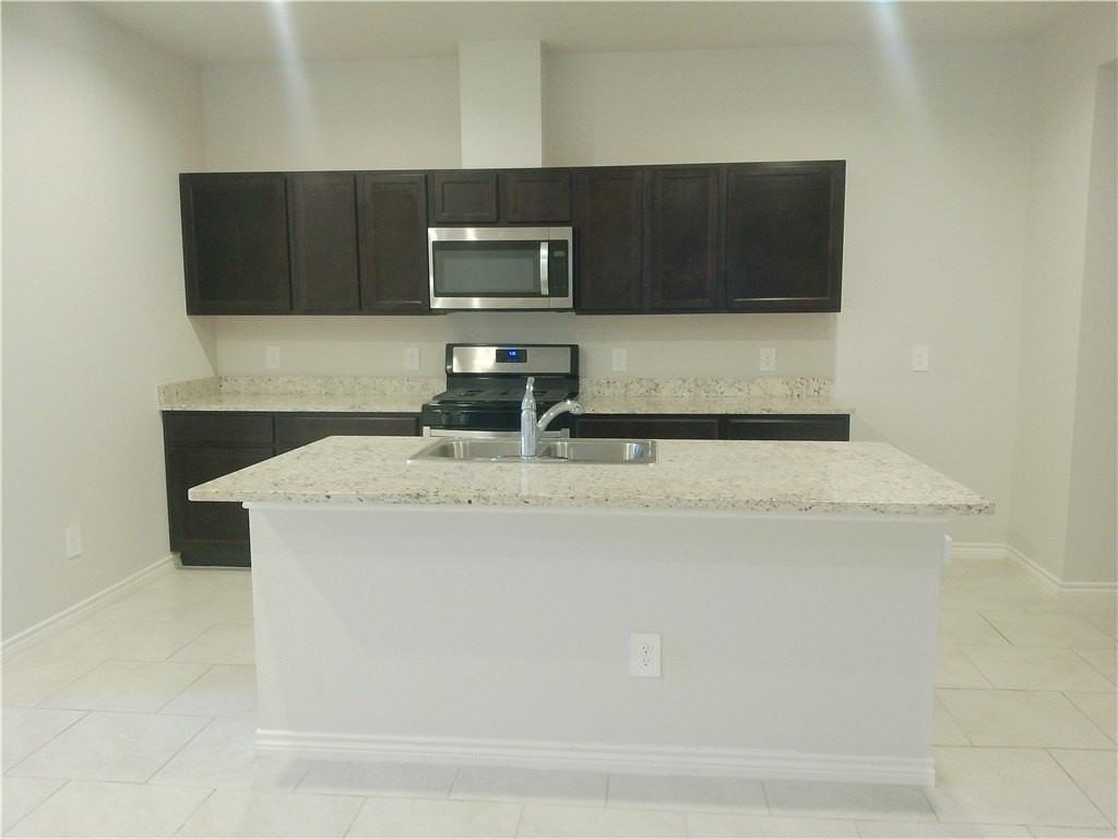2306 Tranquil Ln - Photo 3 of 20