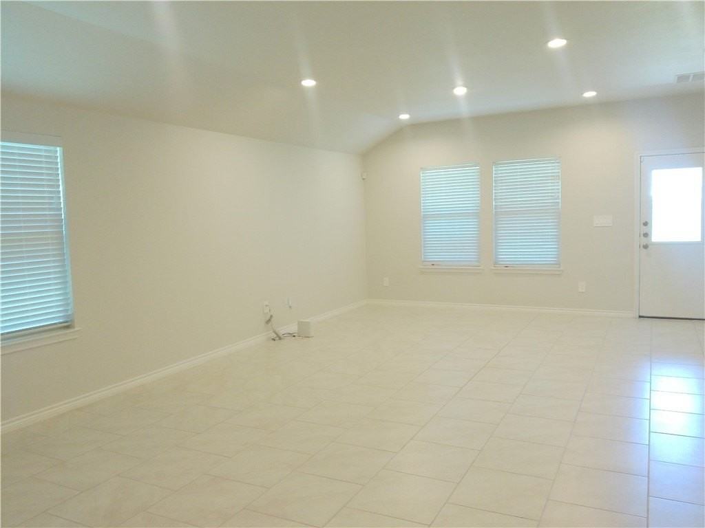 2306 Tranquil Ln - Photo 7 of 20