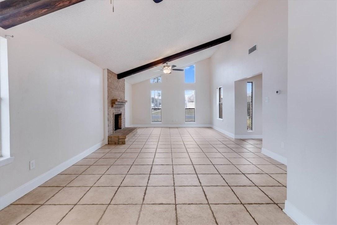 985 Crossbill St - Photo 7 of 40