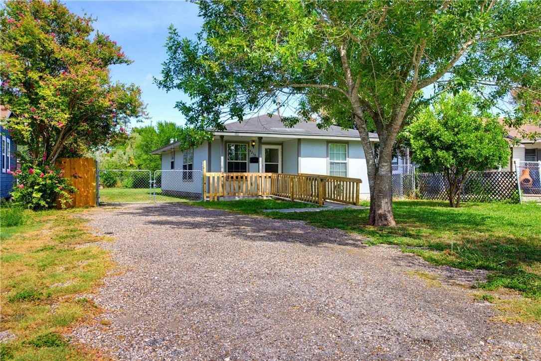 4214 Barrera Dr - Photo 3 of 14