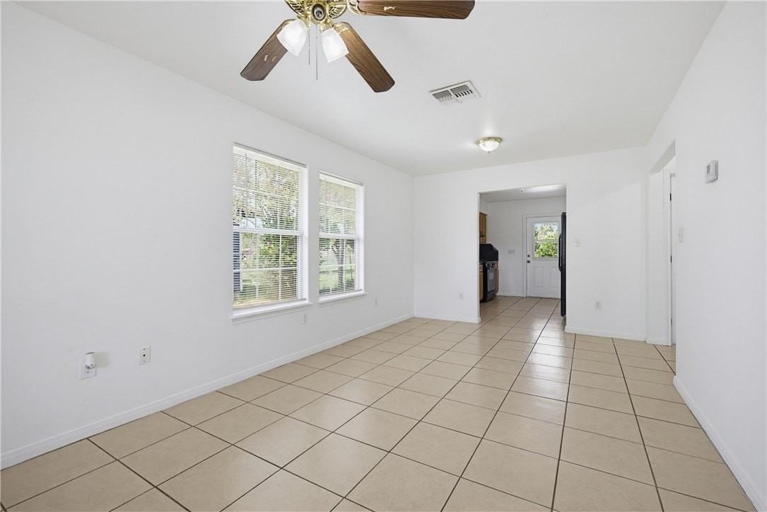 4214 Barrera Dr - Photo 5 of 14
