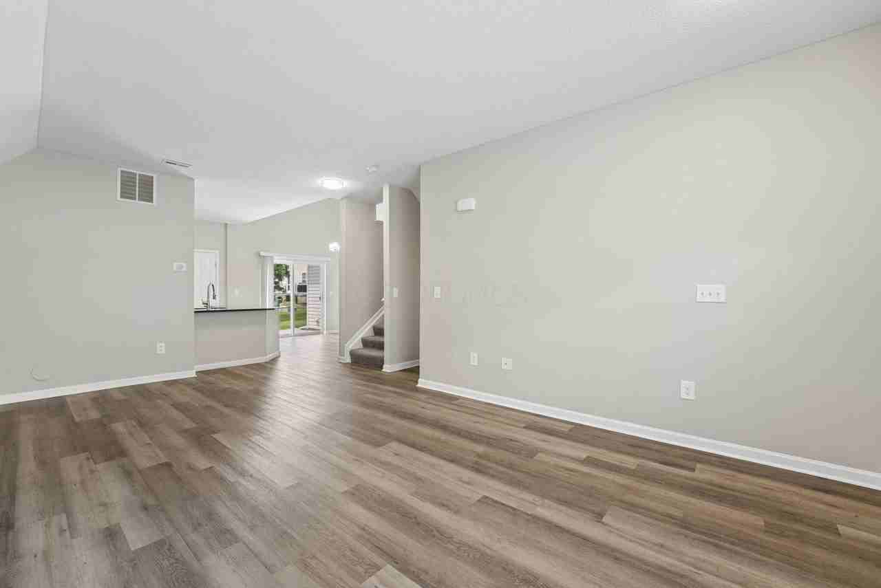 2045 River Rock Way - Photo 5 of 43
