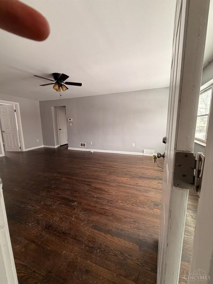 5401 Newfield Ave #1 - Photo 4 of 18