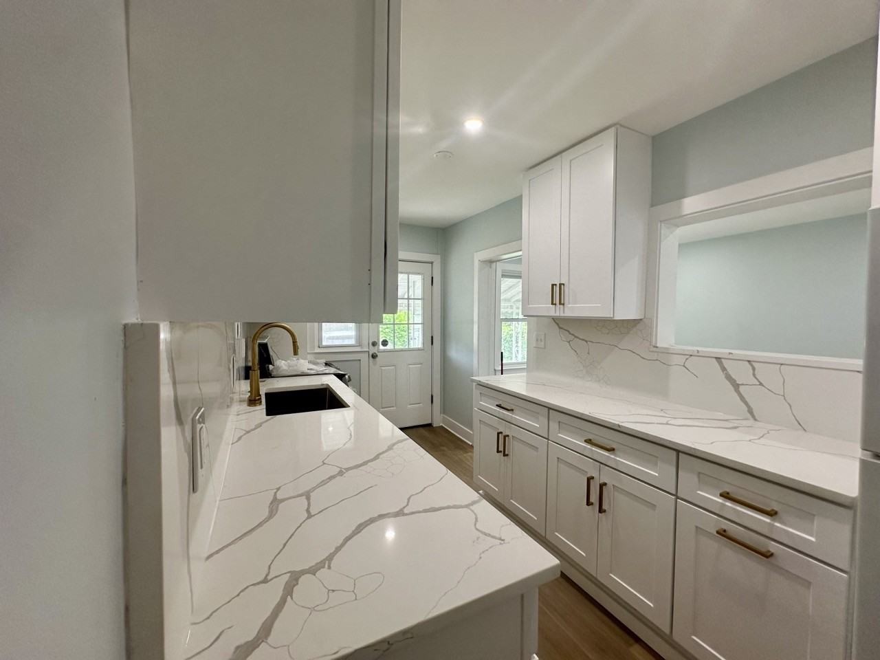 863 Bosley Ave - Photo 4 of 28