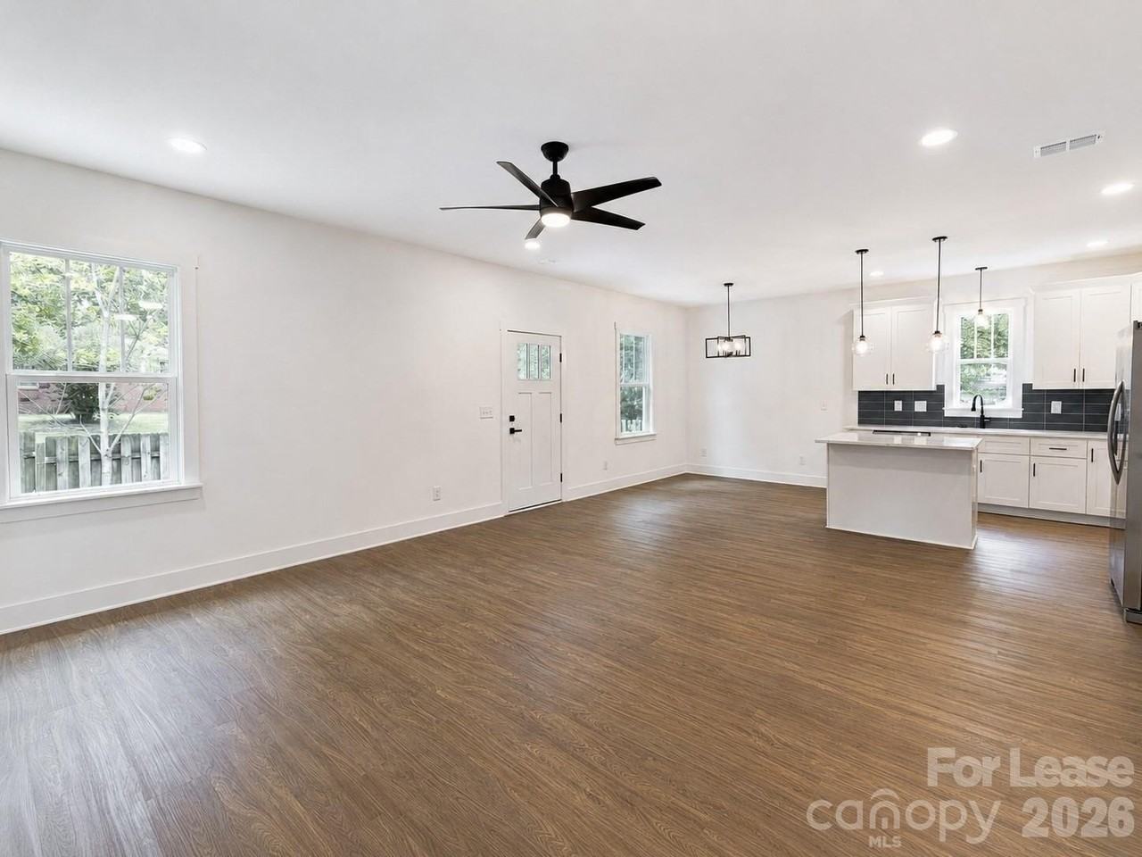 216 E Phifer St - Photo 3 of 21
