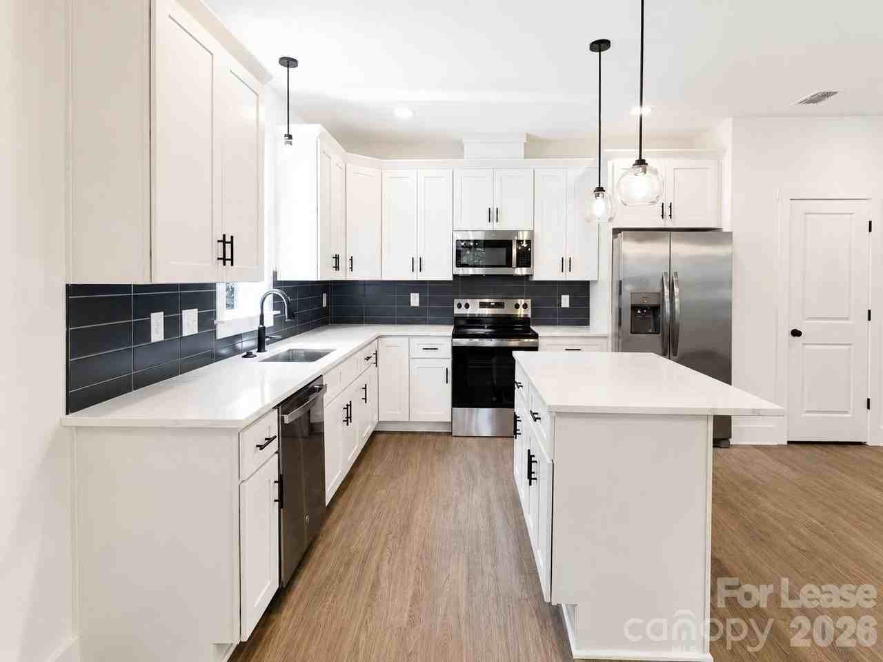 216 E Phifer St - Photo 5 of 21