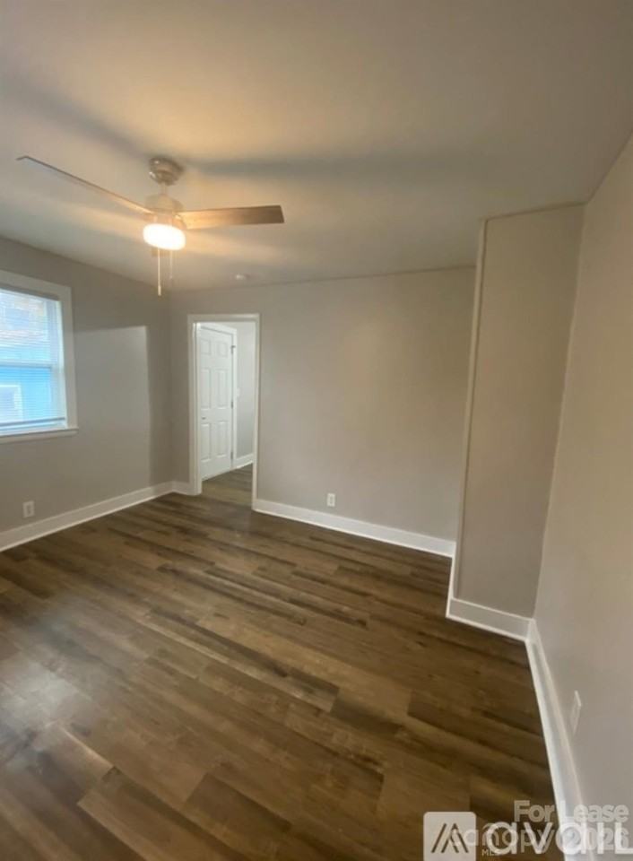 3128/3130 Ridge Avenue - Photo 3 of 12