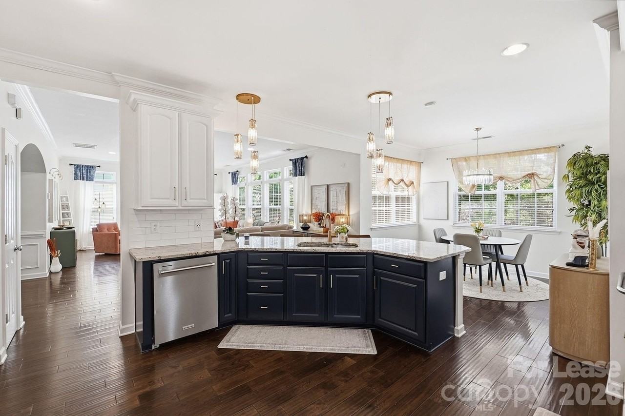 8120 Madrigal Ct - Photo 4 of 48