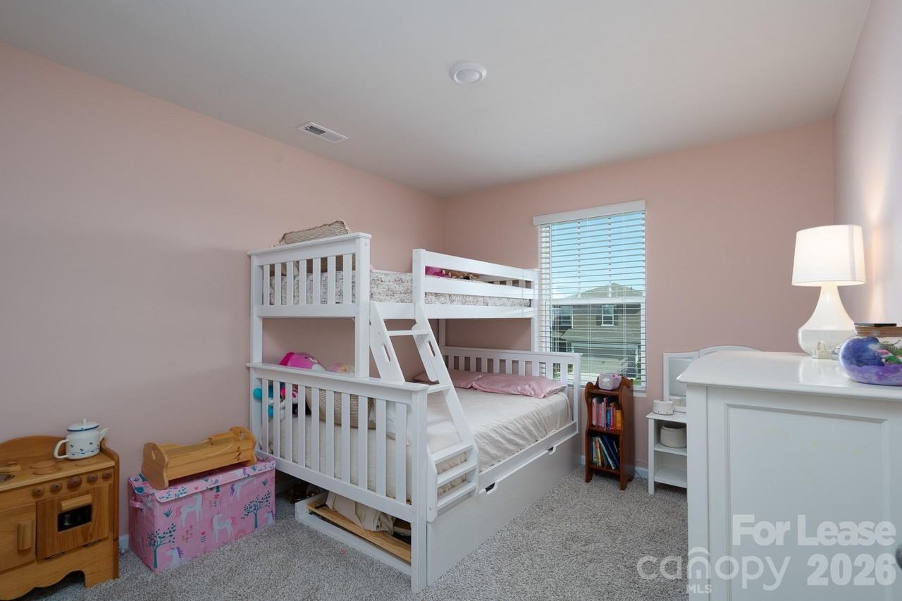 321 Fairchild Way - Photo 6 of 10