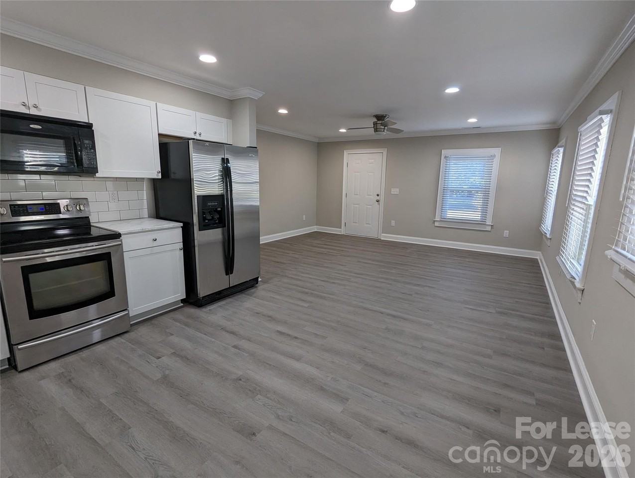 156 S Sycamore St - Photo 4 of 22
