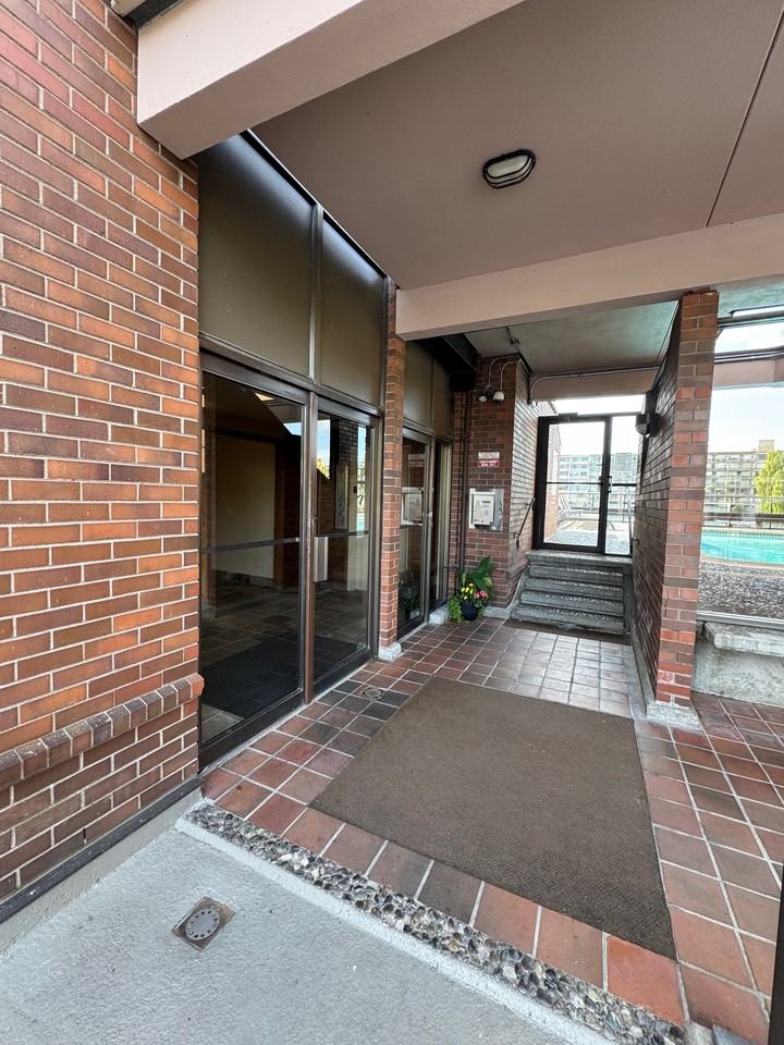 2330 43rd Ave E #1 - Photo 5 of 50