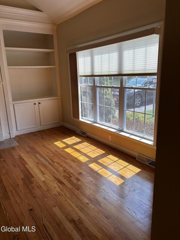 27 Secretariat Ln - Photo 6 of 16