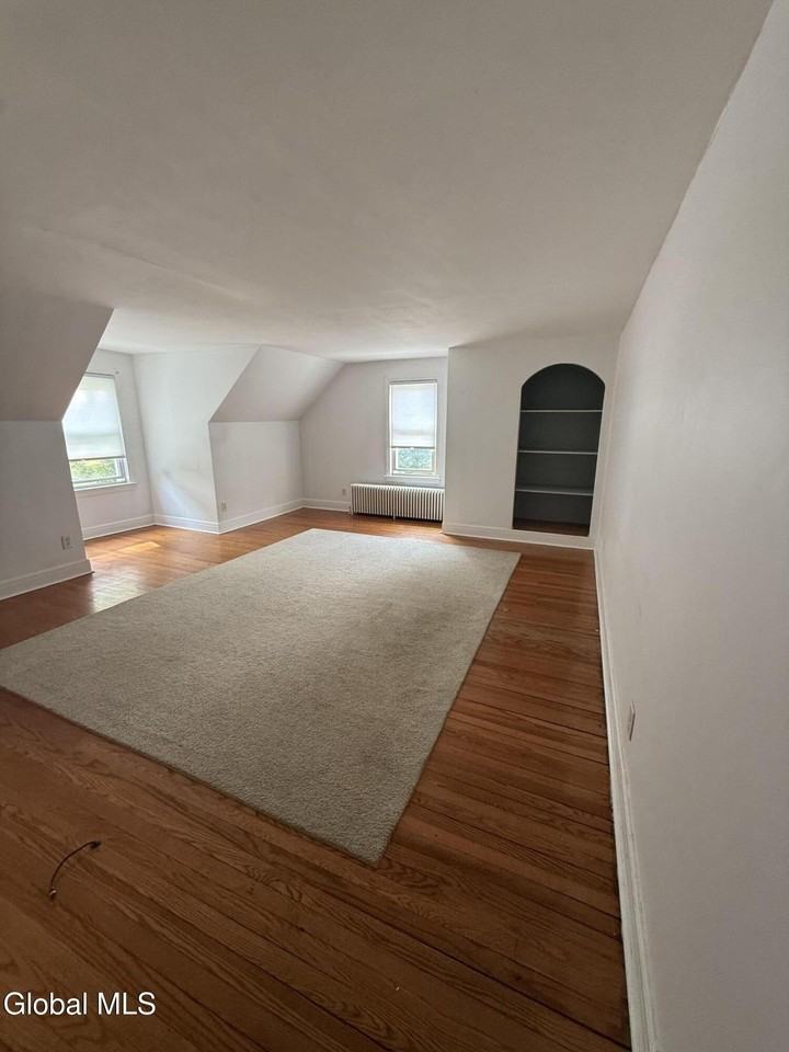 52 Euclid Ave - Photo 6 of 11