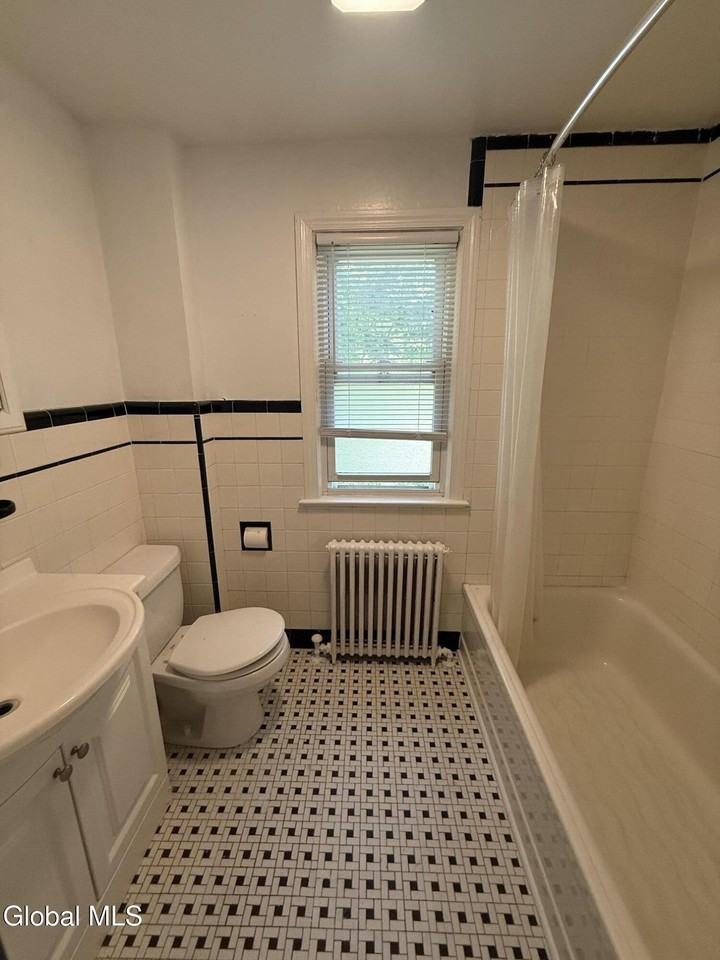 52 Euclid Ave - Photo 7 of 11
