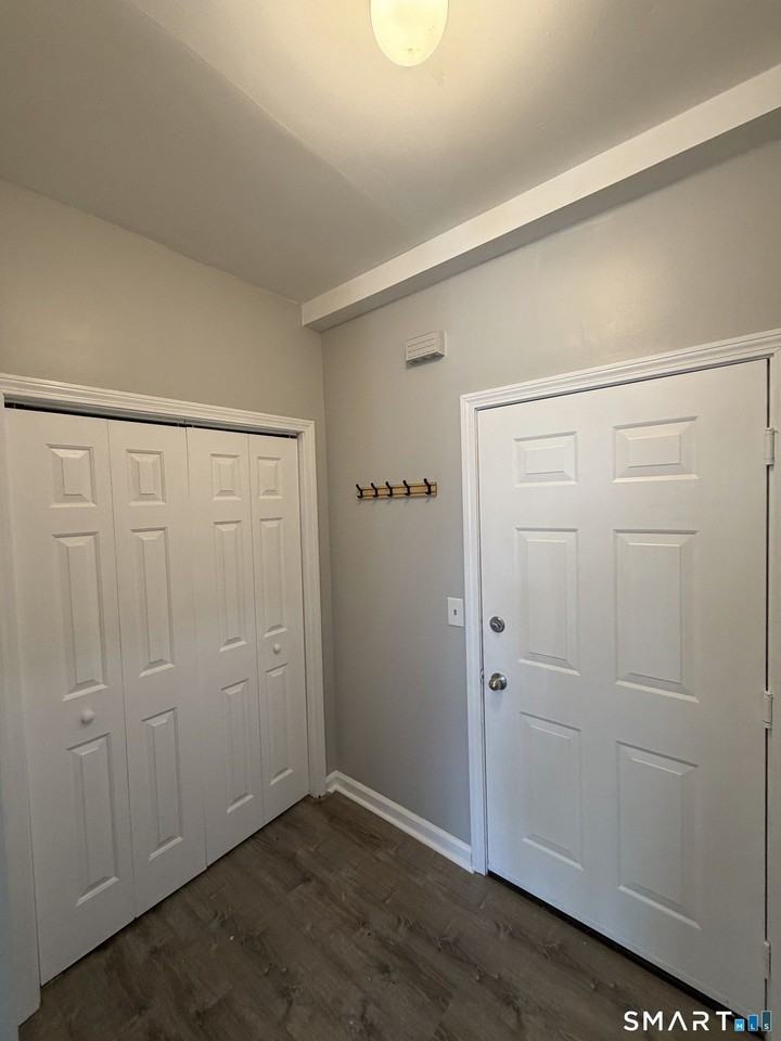 1064 Poquonnock Rd #5 - Photo 4 of 26