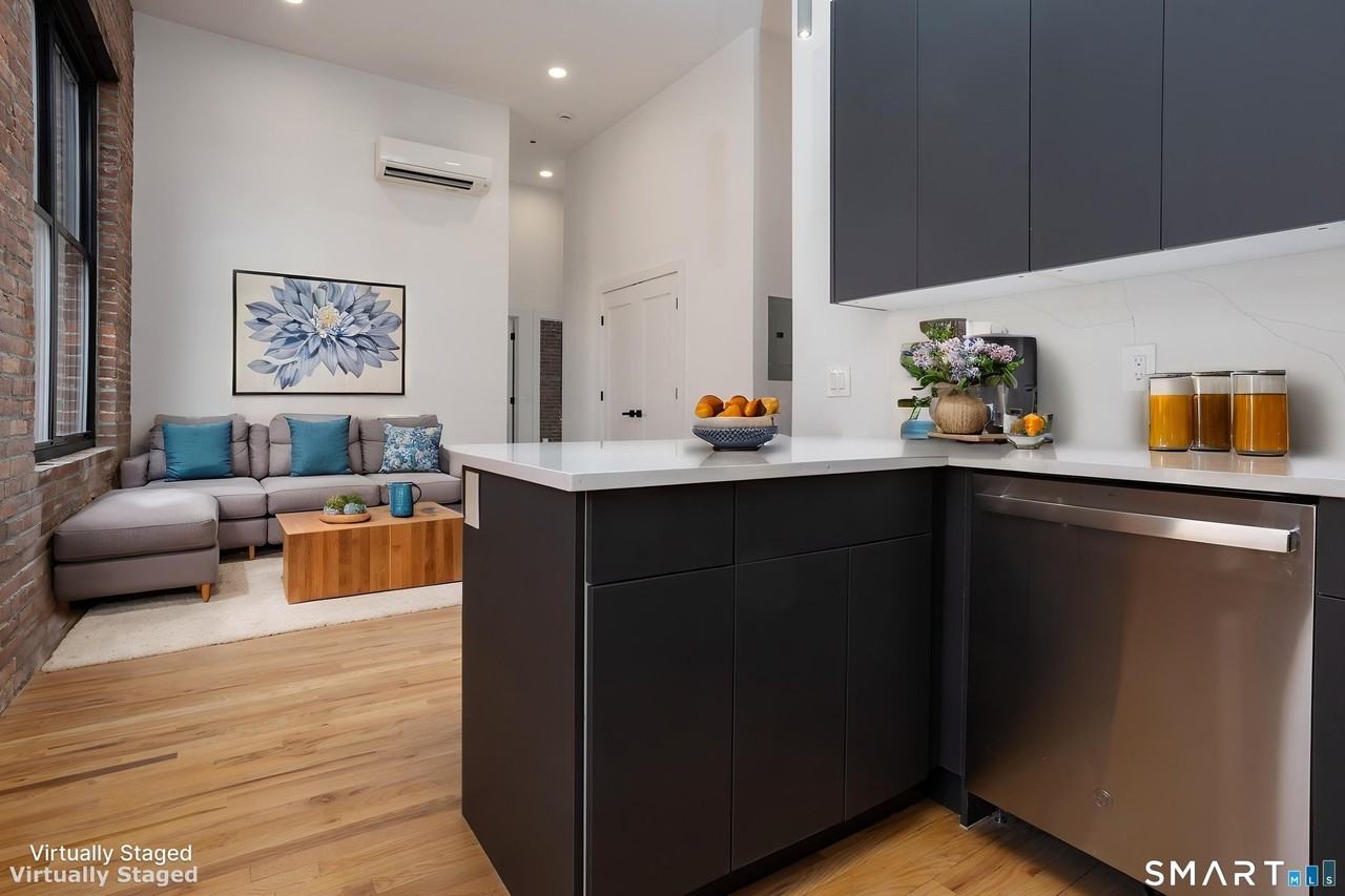 10 Commerce St #3N - Photo 3 of 12