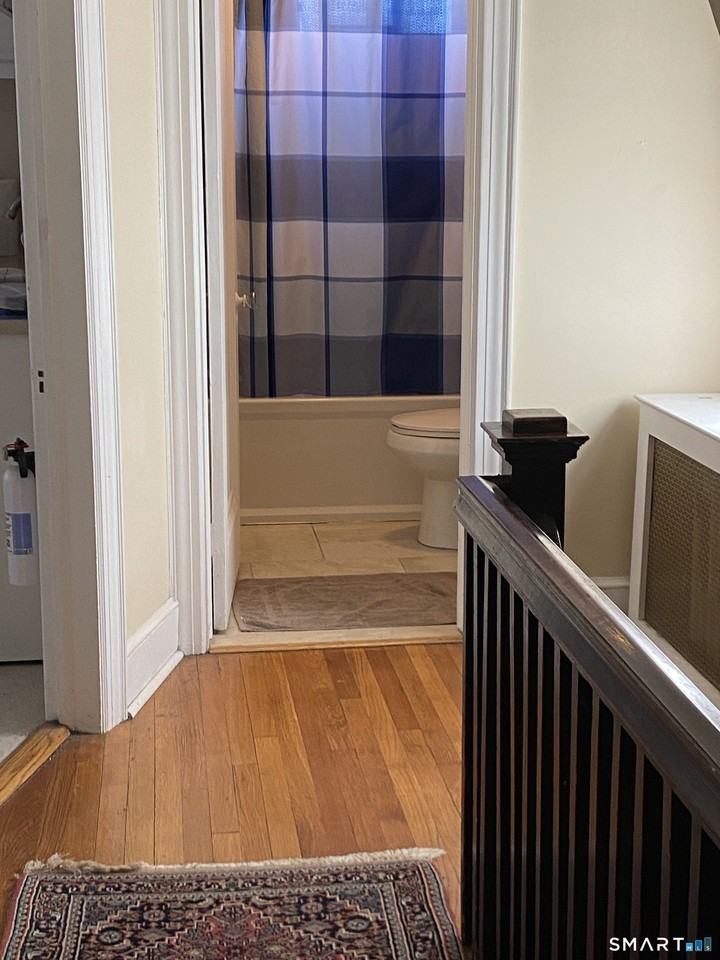 23 Locust St - Photo 4 of 12