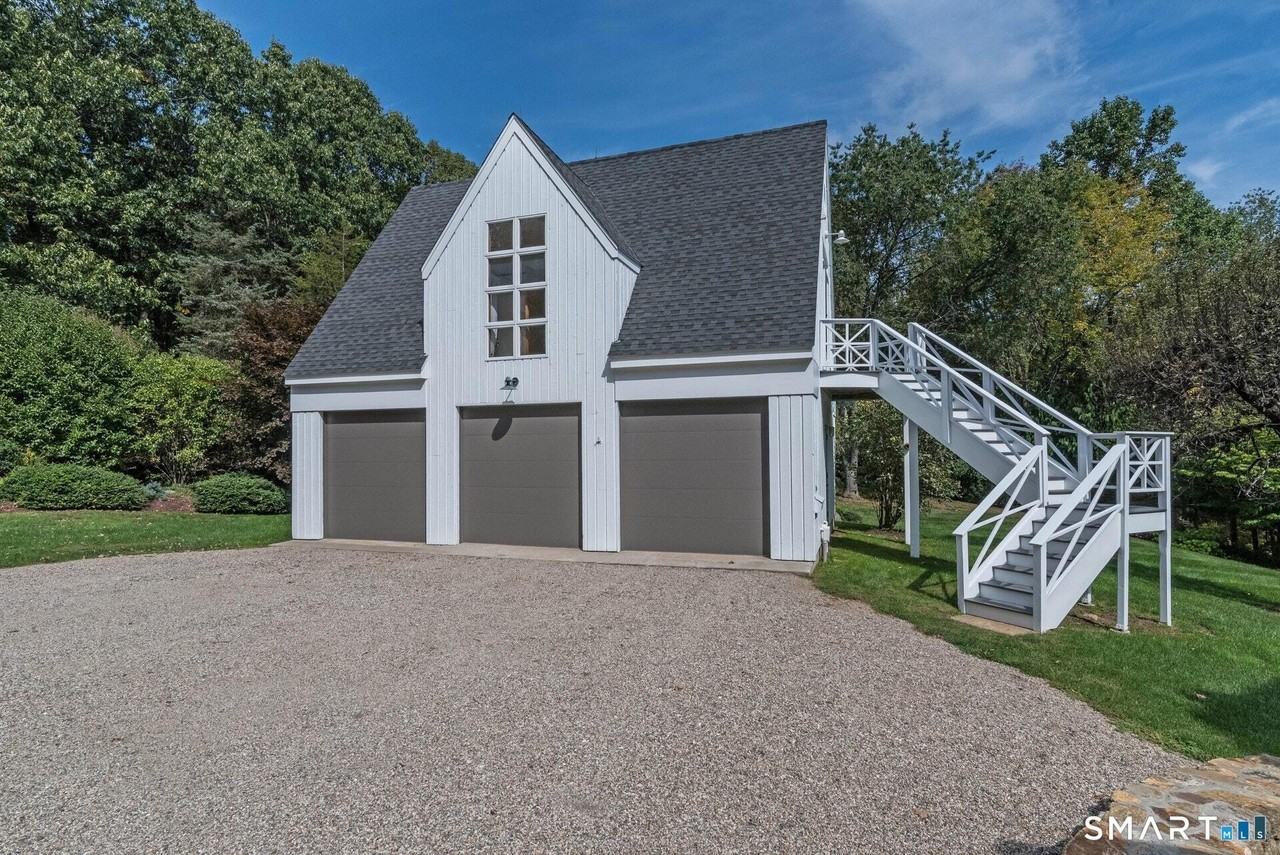 150A Lonetown Rd - Photo 2 of 11