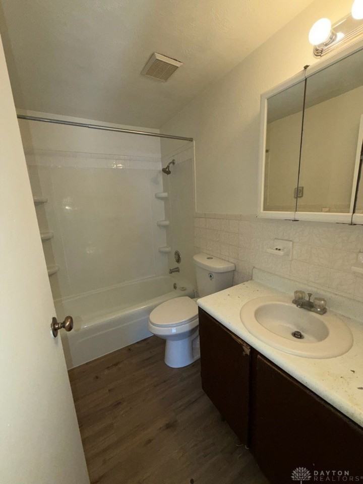 336 Grove St - Photo 6 of 12