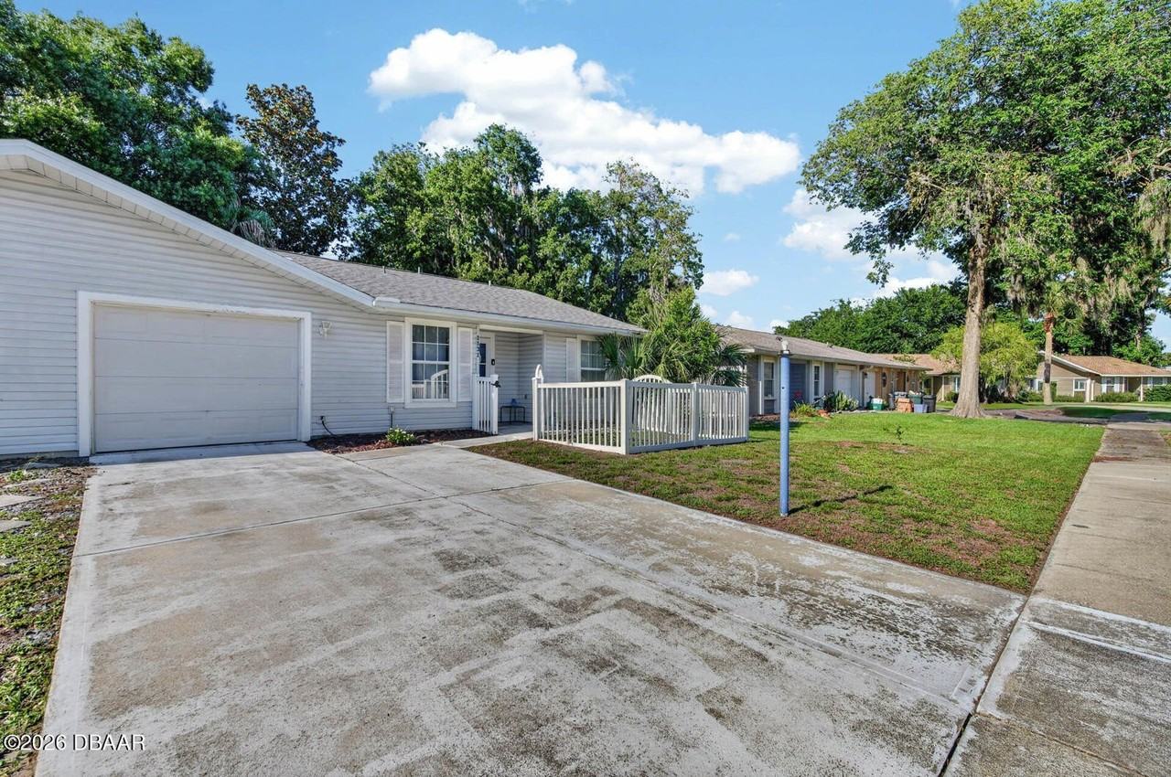 1133 Squirrel Nest Ln - Photo 5 of 37