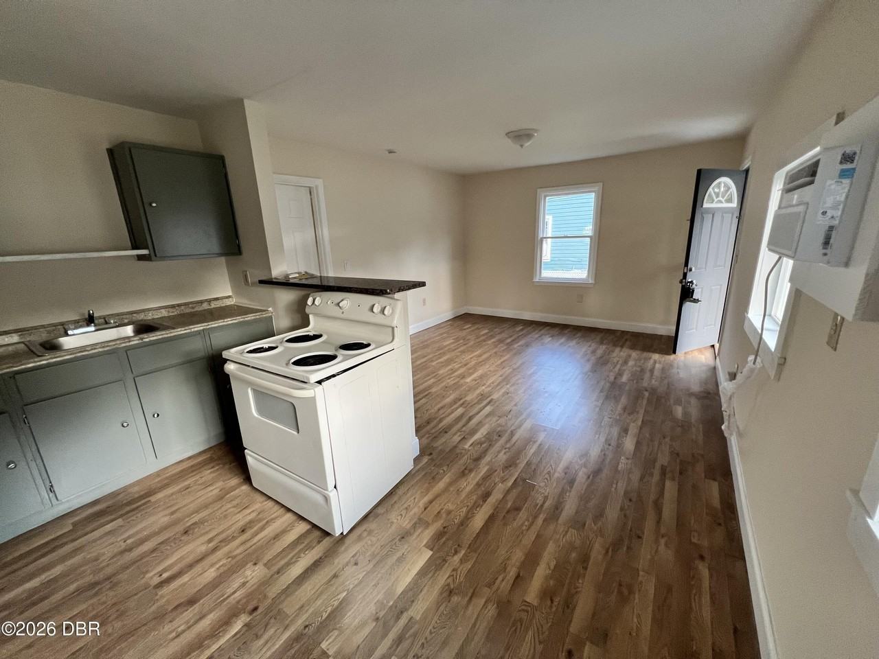 737 Florence St - Photo 2 of 10