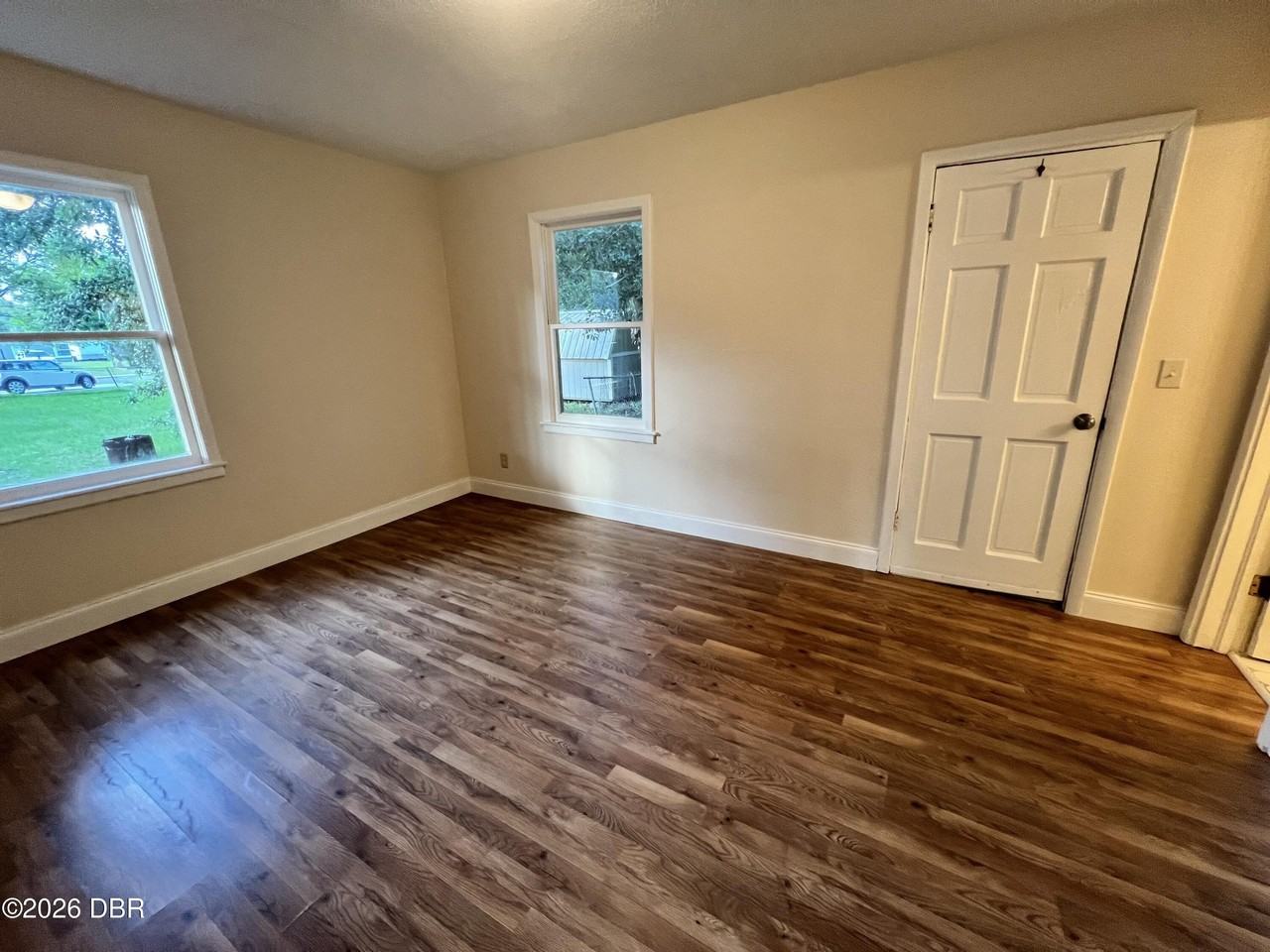 737 Florence St - Photo 5 of 10