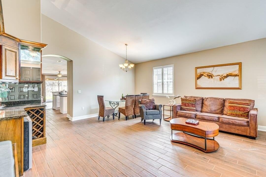 895 Solimar Way - Photo 6 of 23