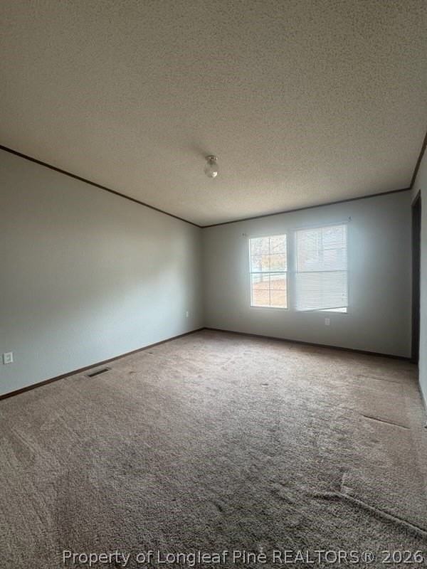 142 Oak St - Photo 3 of 6