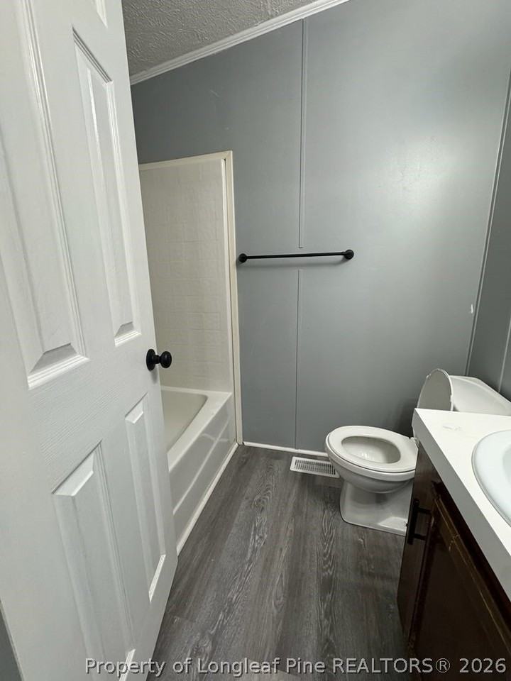 150 Oak St - Photo 5 of 6