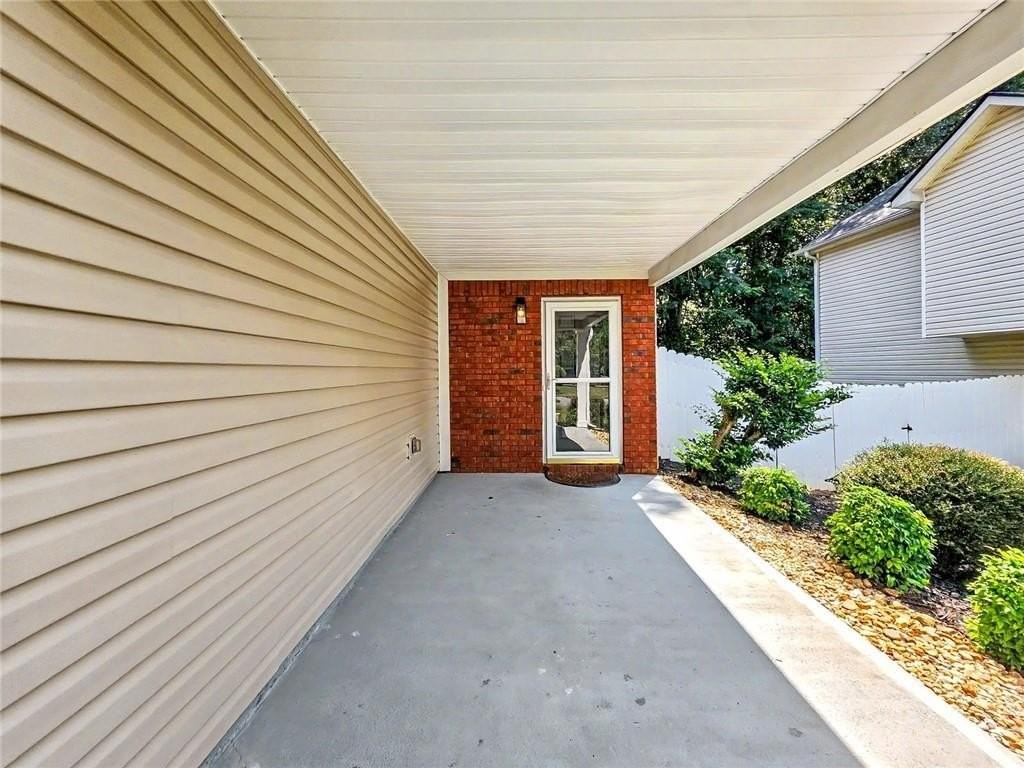 3235 Liberty Commons Dr Nw - Photo 3 of 32
