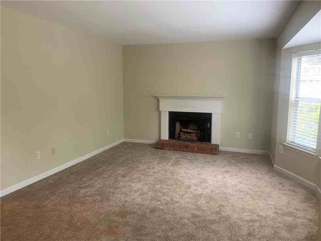 1652 Grist Mill Dr - Photo 3 of 17