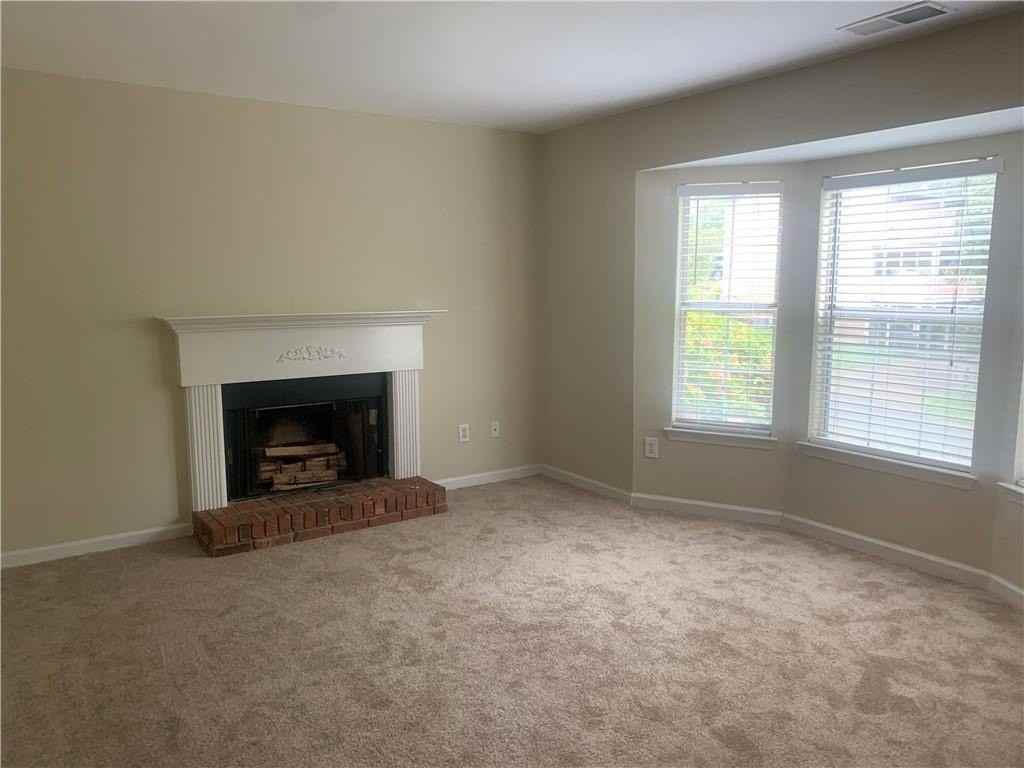 1652 Grist Mill Dr - Photo 4 of 17