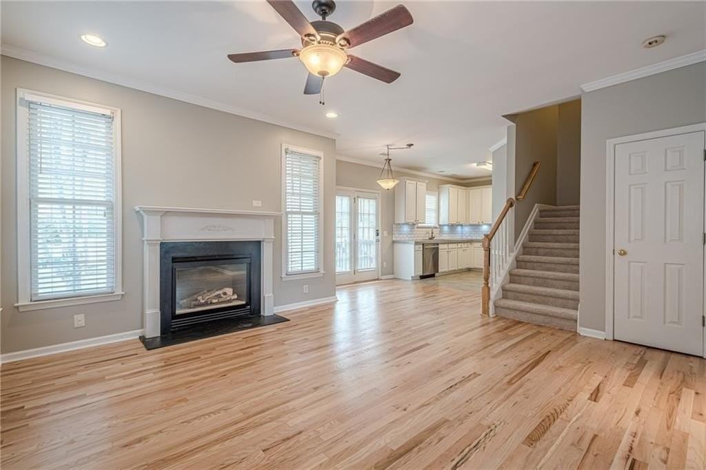 720 Gardenside Cir Se - Photo 2 of 18