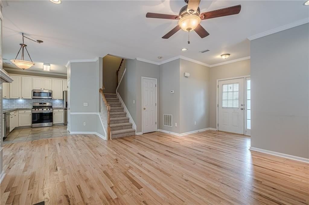 720 Gardenside Cir Se - Photo 3 of 18