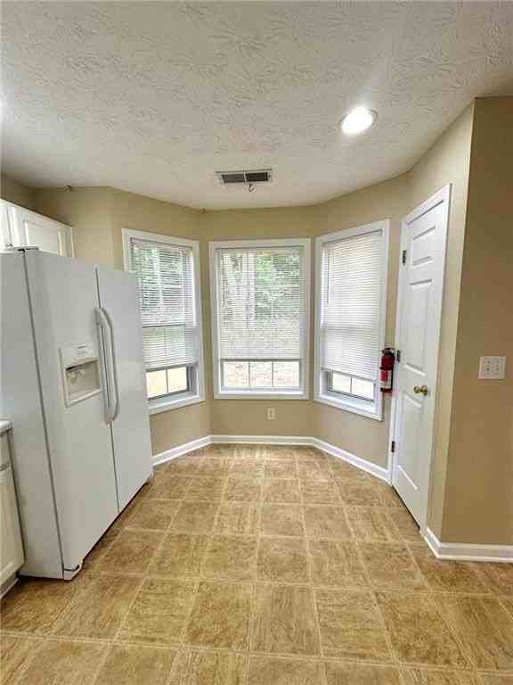 185 Weatherstone Dr - Photo 5 of 21