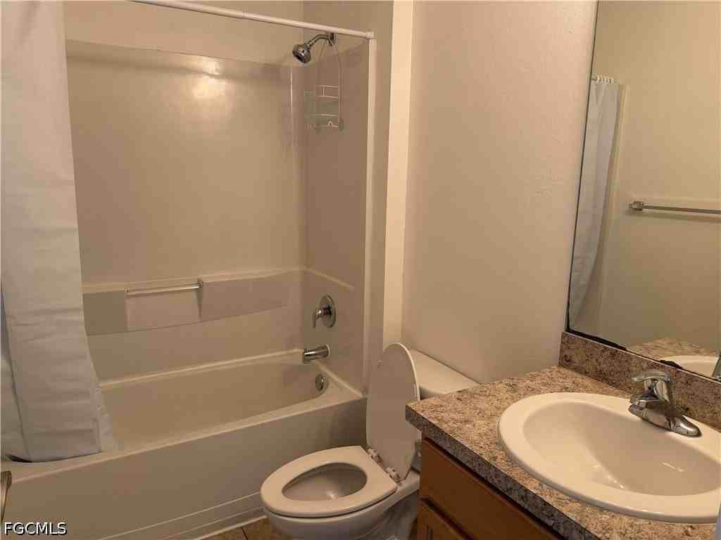 1741 Sw 14th St - Photo 6 of 18