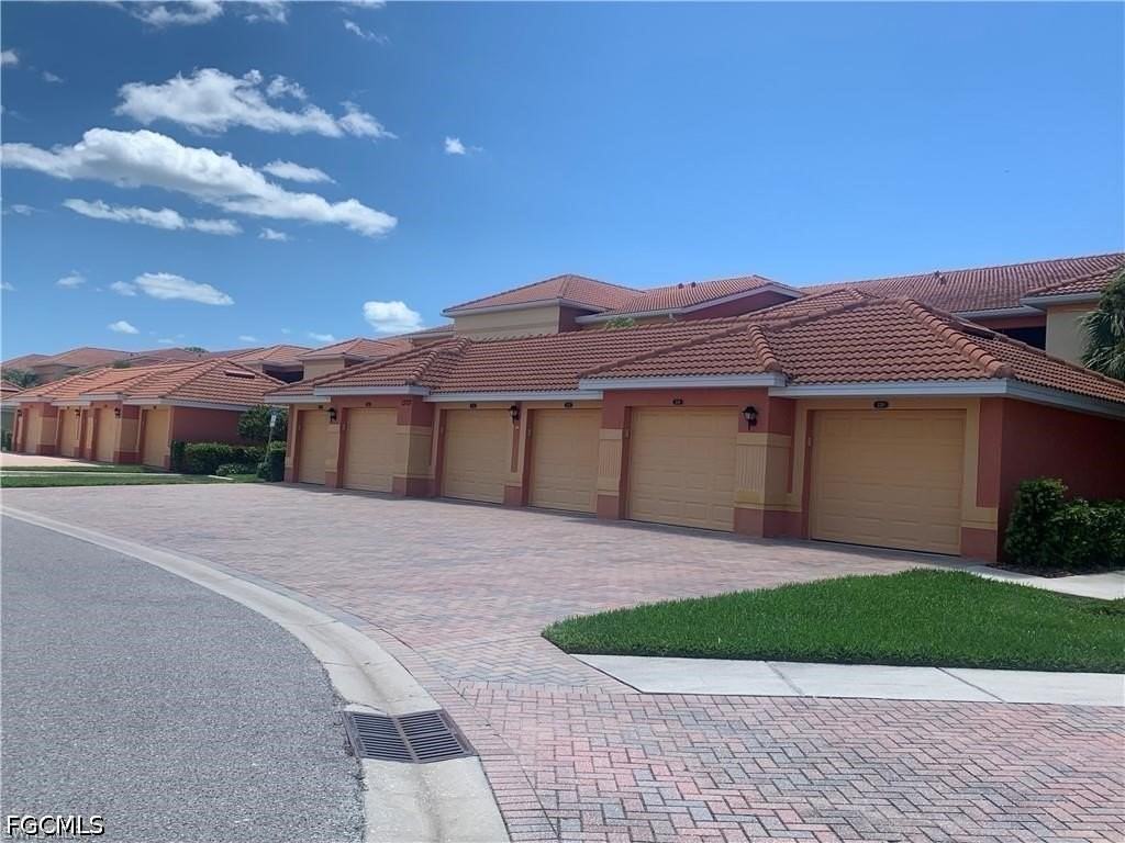 13771 Julias Way #223 - Photo 4 of 24