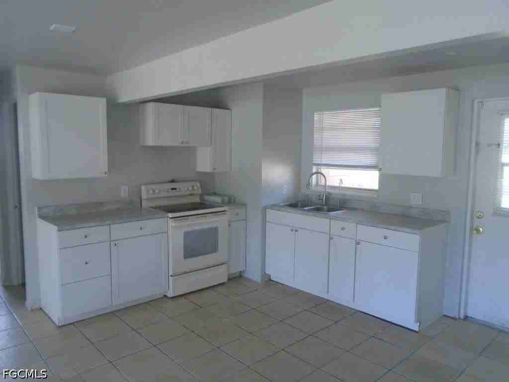330 Ottumwa Ave - Photo 4 of 7