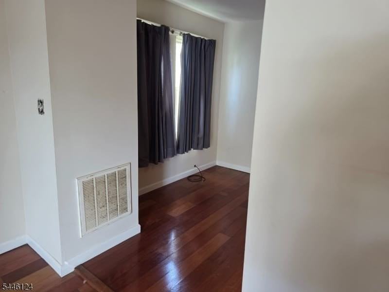 426 Tompkins St - Photo 5 of 19
